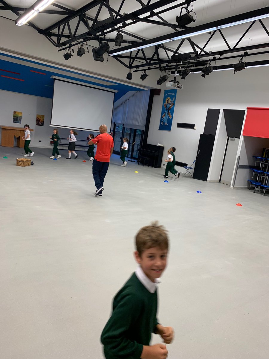 StAndrewsSW16's tweet photo. A rainy start to our Daily Mile today, but our pupils kept running inside regardless! #8amstart #dailymile 🏃‍♂️ 🏃‍♀️ https://t.co/17lTKt7sFM