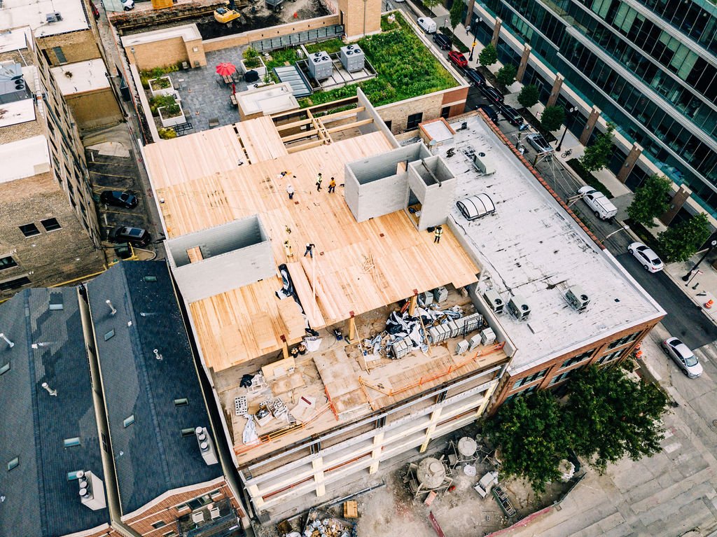 SummitDBTweets's tweet photo. The view from the 🔝 timber construction has topped out at 1038 W. Fulton and interior construction has started. It won't be soon before long until we've moved into our new office! #SummitSites #SummitDB #ChicagoConstruction #FultonMarket @SVNChicago https://t.co/YXpttSKFTj