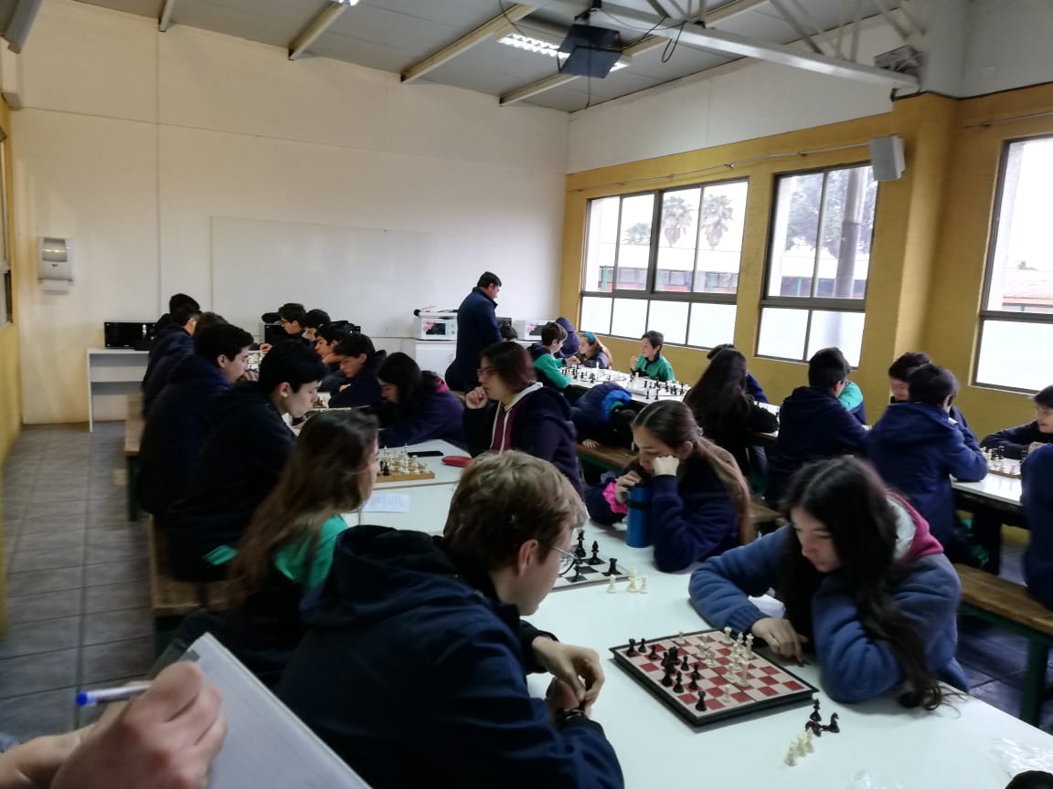 uncomate's tweet photo. En el marco del aniversario de @santacruzdeunco se organizaron actividades académicas con el tema juegos de lógica. En base a esto, se realizó un Campeonato de Ajedrez, Cubo Rubik y Problemas de Lógica Matemática. Agradecemos la excelente participación y entusiasmo.
#matematicas https://t.co/QGzheoyD51