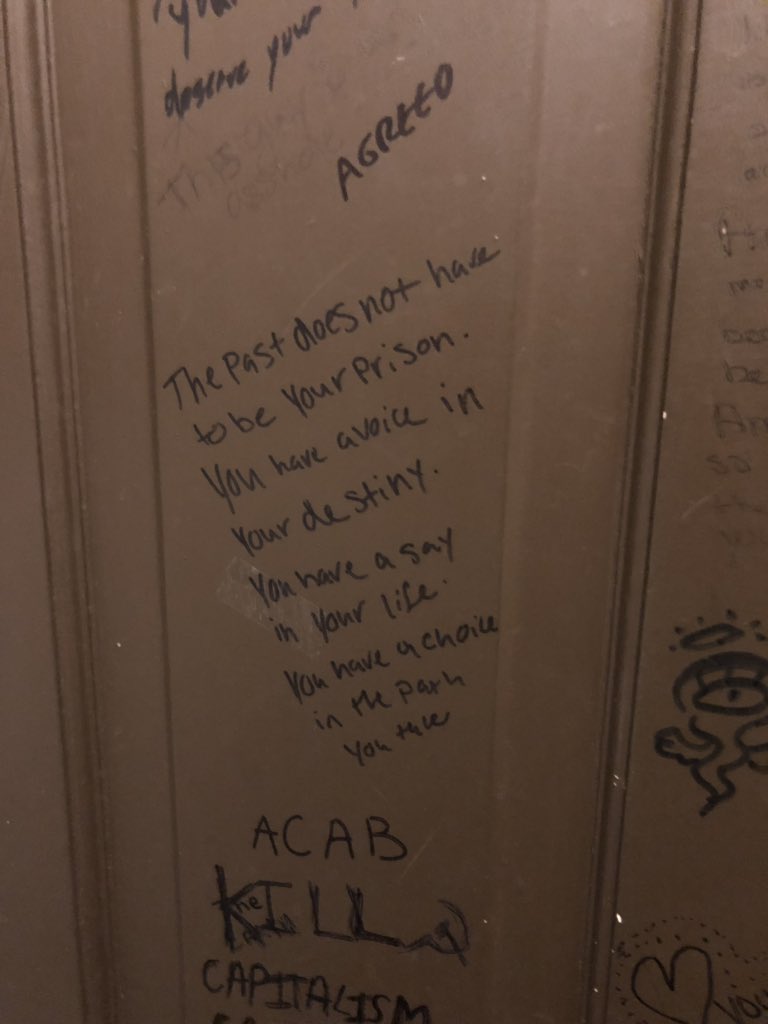 JamesVM25's tweet photo. Bathroom inspiration https://t.co/8vkFsnTmPi