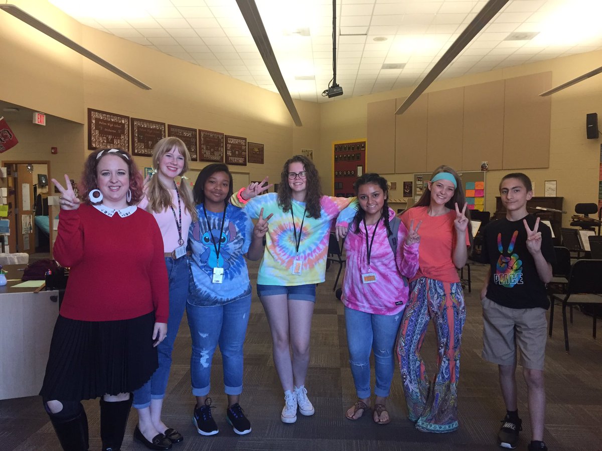 PelionOrchestra's tweet photo. Groovy, baby! 1960s day in orchestra class for #PHSHoCo
@PelionPanthers #OrchDorks https://t.co/kA4qYUdL0h