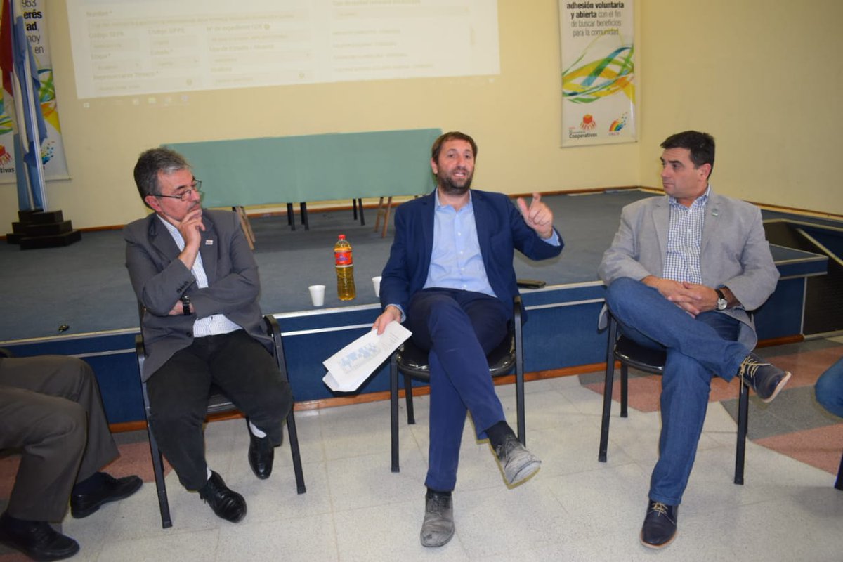 Falvarezdecelis's tweet photo. En #RioPrimero presentamos los avances de #agua, #cloaca y #pluviales junto a 12 intendentes.
#Calchin #Carrilobo #CostaSacate #DiegoDeRojas #ElArañado #JamesCraik #Matorrales #RioPrimero #Salcipuedes #SantaRosa #RioPrimero #VillaDelRosario
#HaciendoJuntos @MinInteriorAR https://t.co/qR5DBazgW0