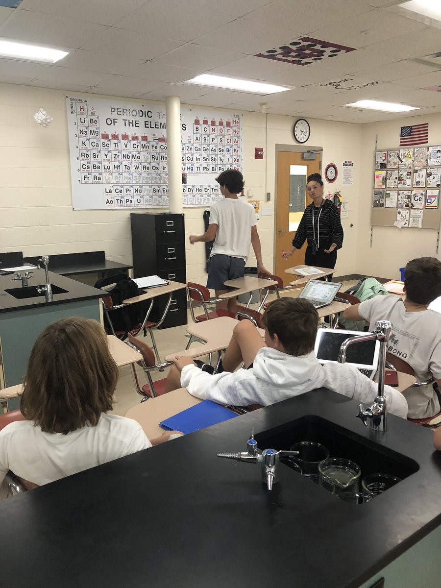 NP_AEast's tweet photo. Thank you @NPHSBioSeifert  for loaning me one of your @NP_Science_NHS tutors to help with my after school chemistry study session! Sometimes students learn more from each other! #NewPalProud @SouthernHancock https://t.co/vuIIiqJ454