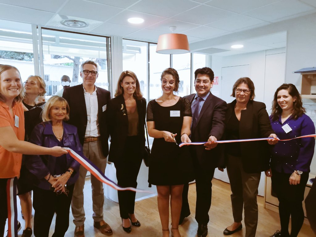 Babilou_fr's tweet photo. [#Inauguration] crèche Babilou Neuilly Sablonville en présence d'Emmanuelle D'Orsay adjointe au Maire, de la @Caf92_actus et de @mlgodin92100 Vice-Presidente du département des @hautsdeseinefr. Bienvenue aux familles et à l’équipe de la crèche ! 🥳 https://t.co/QUQbvcXGlU
