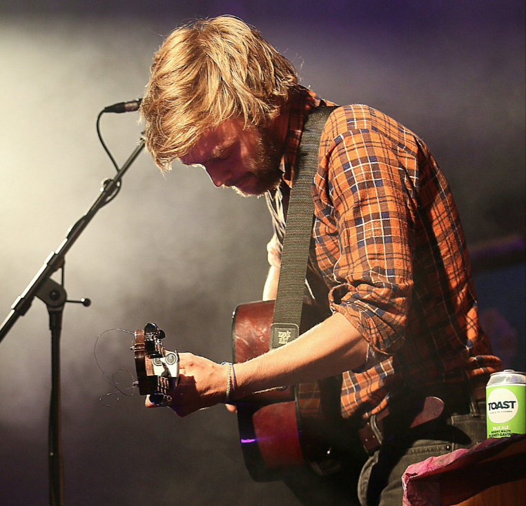 ToastAle's tweet photo. Here's to our #ToastAle making the @NedRobertsMusic stage to open for @HelloNadiaReid last Thursday @kenilwortharts 👊🍻
#RaiseAToast #KAF19 https://t.co/AOuRoeEU4k
