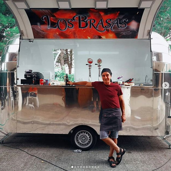 ideas3w's tweet photo. Los mejores trabajos son aquellos donde el cliente además se convierte en amigo. Encantados de haber ayudado a Luis y Aitor a cumplir su sueño con su flamante nueva web https://t.co/PBENPjKTmA #LosBrasasFoodtruck https://t.co/y9hEcZVqgL