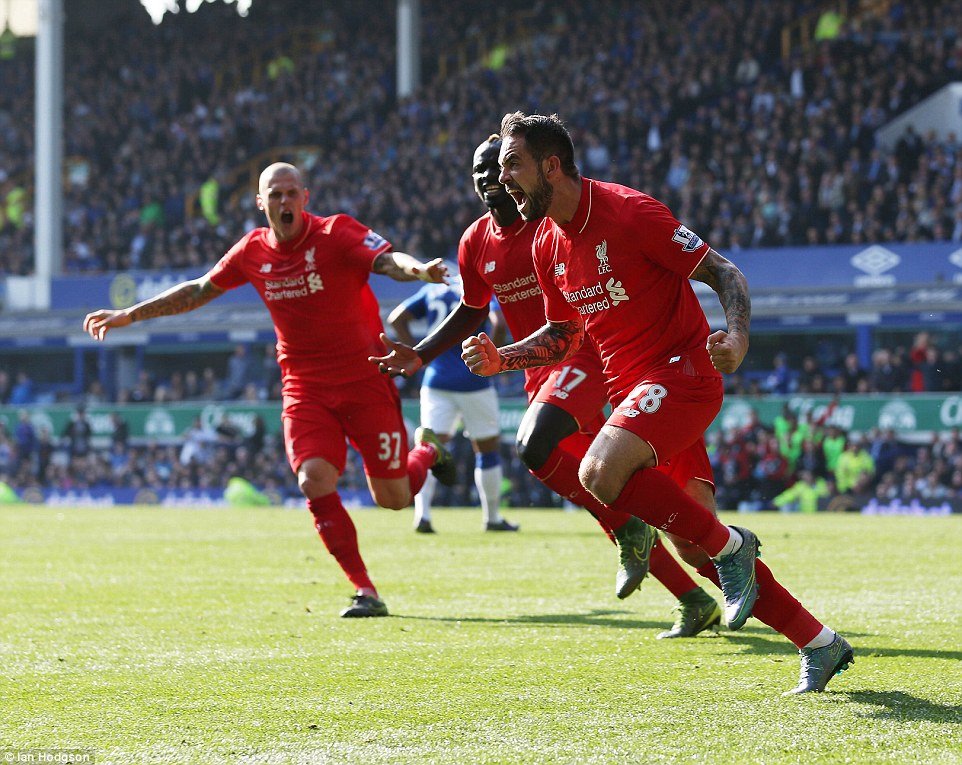 BetBee's tweet photo. 👏
- Burnley v Blackburn
- Liverpool v Everton
- Southampton v Portsmouth
Derby Day Danny Ings loves a goal in a rivalry...
#POUSOU #SaintsFC https://t.co/afrydtsQRX