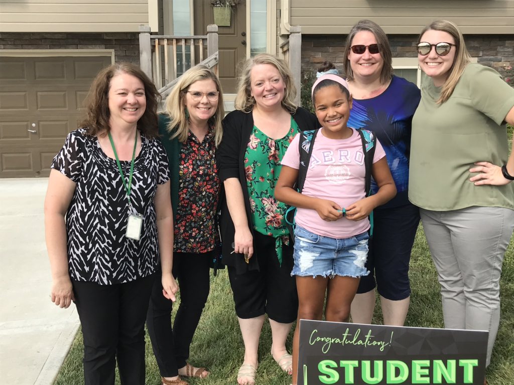 CadwellLaurie's tweet image. Congratulations, Destany, Bridger Orange Team Student of the Month! Thank you for being a great role model! Your teachers are proud of you! #AVIDHerd #BridgerBold #ISDStrong