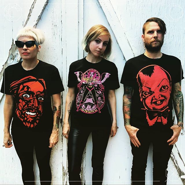 Cult_Legacy's tweet photo. protective garments and talismans shield you from torments, lest you get voided to the stars. link in bio
.
.
.
#cultlegacy #cultfilm #cultcinema #cultmovie #movietshirt https://t.co/xwmYi7ZaEi