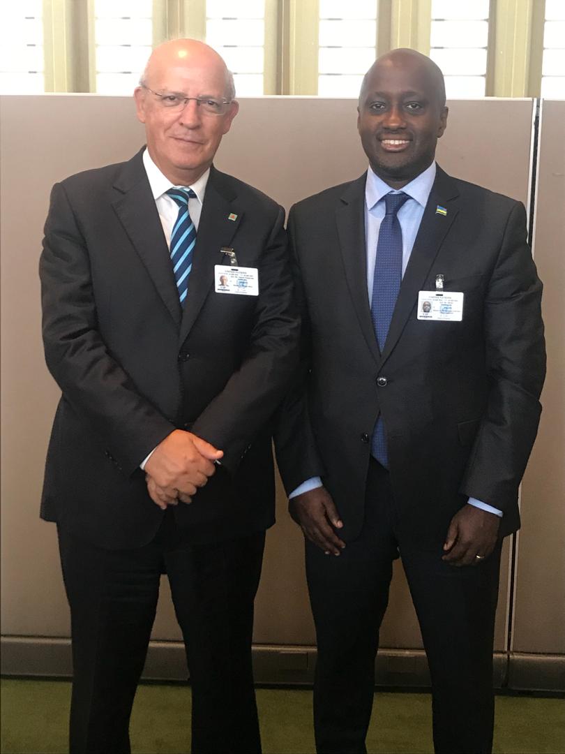 On the sidelines of the 74th #UNGA, Minister of State <a href="/onduhungirehe/">Olivier J.P. Nduhungirehe</a> held a bilateral meeting with Augusto Santos Silva, Minister of Foreign Affairs of #Portugal. 
🇷🇼🇵🇹