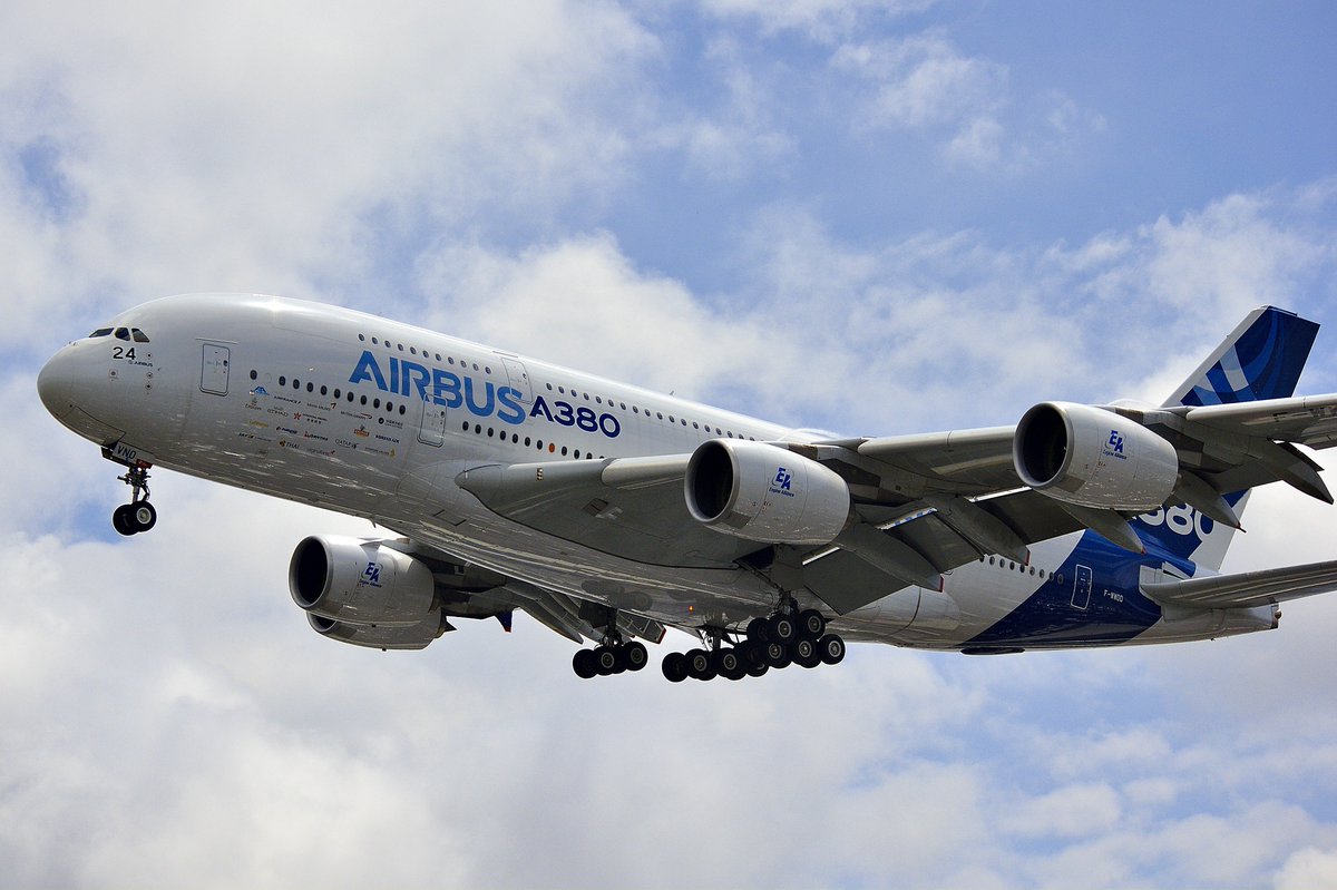 Dretloh's tweet photo. Commercial aircraft overhaul projects can be much more cost-effective on an existing plane and can be cheaper than buying anything that's new. In fact, new seats today carry a price tag that is at least five or six times more expensive than the cost of refurbishment. https://t.co/yqffCVseuT