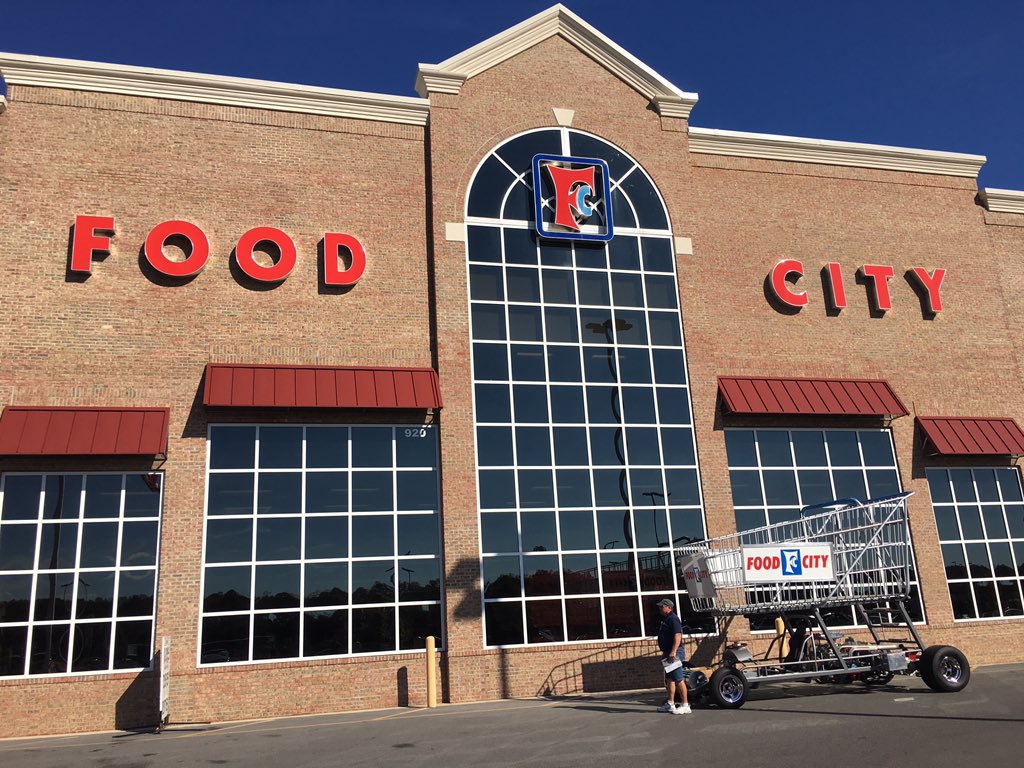 More than 3.3 million customers or nearly 1.4 million households are served by <a href="/FoodCity/">Food City</a> #beefbash19