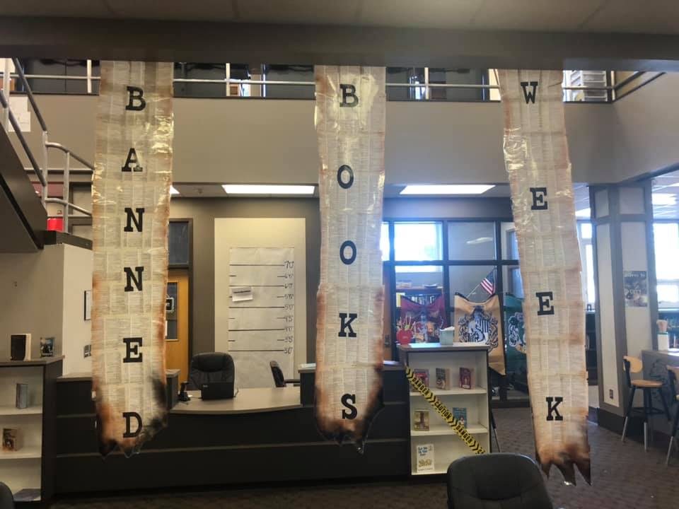 DMSRaiderNews's tweet photo. It's Banned Books Week at DMS! Look who got caught reading banned books! #LevelUp https://t.co/RSFVh9Jz7F