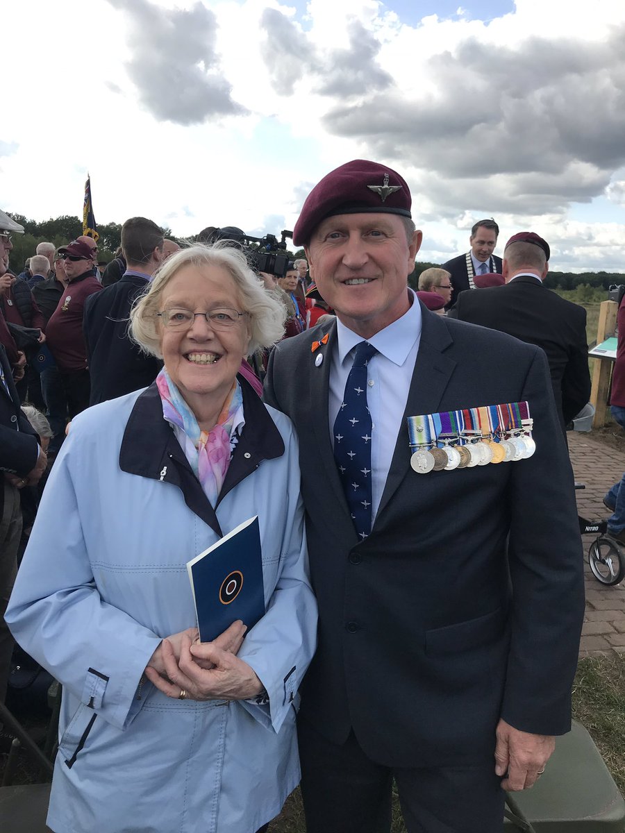 Rai1772's tweet image. My chest grew few inches as the Dutch lady admired my medals and invited me to sit next to her at the David Lord VC memorial. My pride was short lived when she followed it up with ‘Did you land here’. #officiallyold