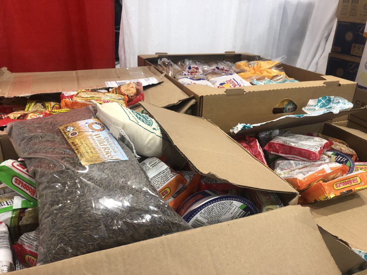 NASDAnews's tweet photo. That’s a wrap! Right now, hundreds of left over food product samples are being collected for the Bahamian Relief Fund to be donated to those who’ve suffered tremendous losses from #HurricaneDorian. #EndFoodWaste
#afbshow23
@WTCMiami @afbshow @USDA @USDAForeignAg https://t.co/n1DaFF8PsX