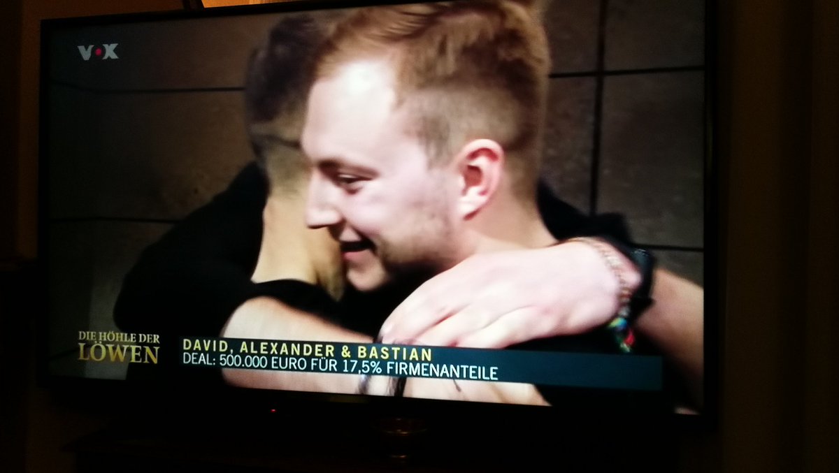 <a href="/dStudienfinanz/">deineStudienfinanzierung</a> Herzlichen Glückwunsch! Das war genial. Freuen uns sehr für Sie und die vielen Studierenden, denen Sie bei der #Studienfinanzierung helfen werden, auch an der #HWRBerlin <a href="/bastiankrautwal/">Bastian Krautwald</a> Sind stolz auf unsere tollen #Alumni