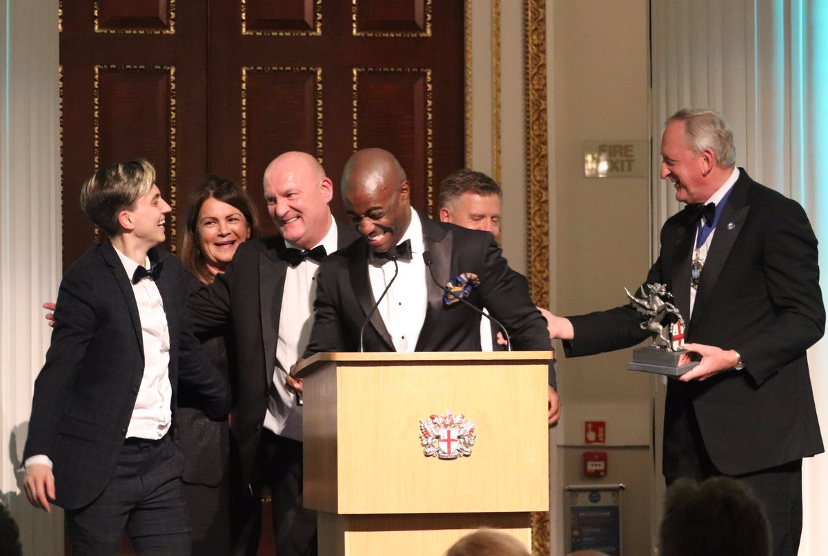 The Inclusive Employment Award is for businesses that remove barriers to #employment for disadvantaged, underrepresented or minority groups. @kmdecorating has won this Award for their Skills for Job Initiative. #DragonAwards