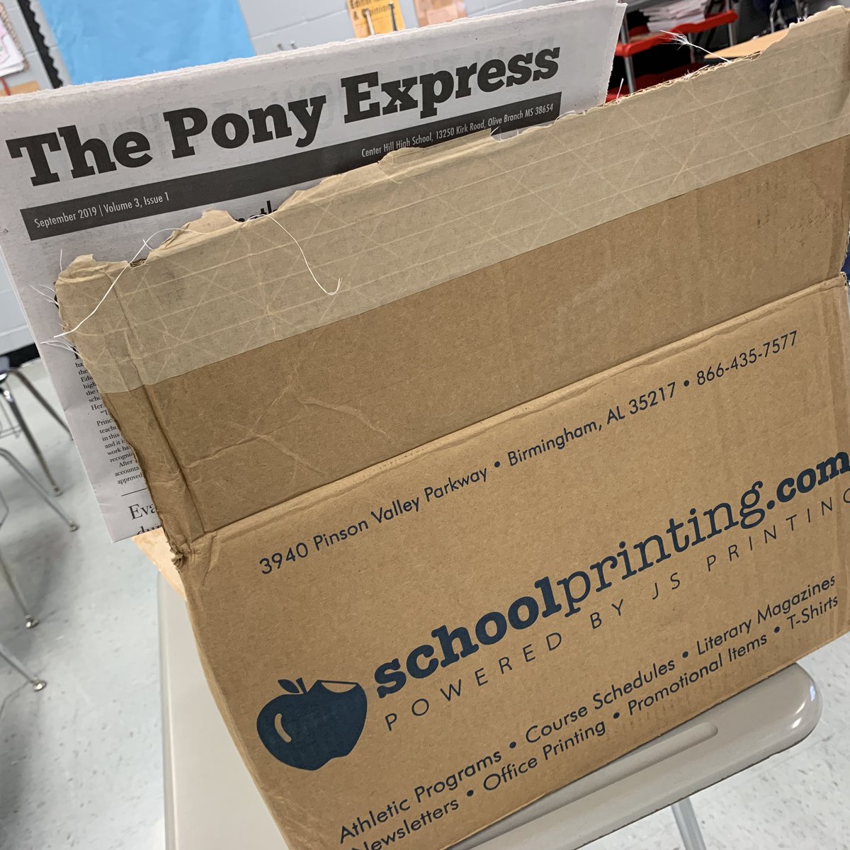 chhsponyexpress's tweet photo. Why...yes, that’s Volume 3, Issue 1 of The Pony Express. You can get your hands on it tomorrow. @TweetDCS_CHHS @JSPrinting #youthjournalism https://t.co/gQDeFcucFV