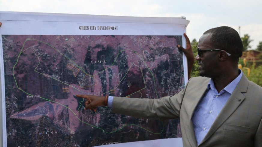 NickGlowMindset's tweet photo. Rwanda is set to have Africa's first green city housing environmentally-friendly mini-factories, fully electric vehicles and environmentally sustainable affordable housing on 620 hectares in Kinyinya in Kigali. Development of the project will start in January 2020. #Wakanda https://t.co/2laIE2Pt3Y