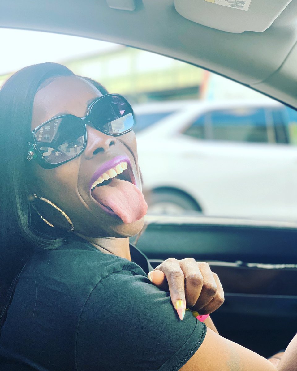 DotViera's tweet photo. I’m just tryna live & learn that’s all.
#newyork #livelaughlove #newmusic #dopefemalerapper #dotviera #treylyneworld #hiphop #trapmusic #femce #femcee LIVE LIFE STRESS FREE❤️❤️🙏🏽🙏🏽 https://t.co/SzEnVQAwJL