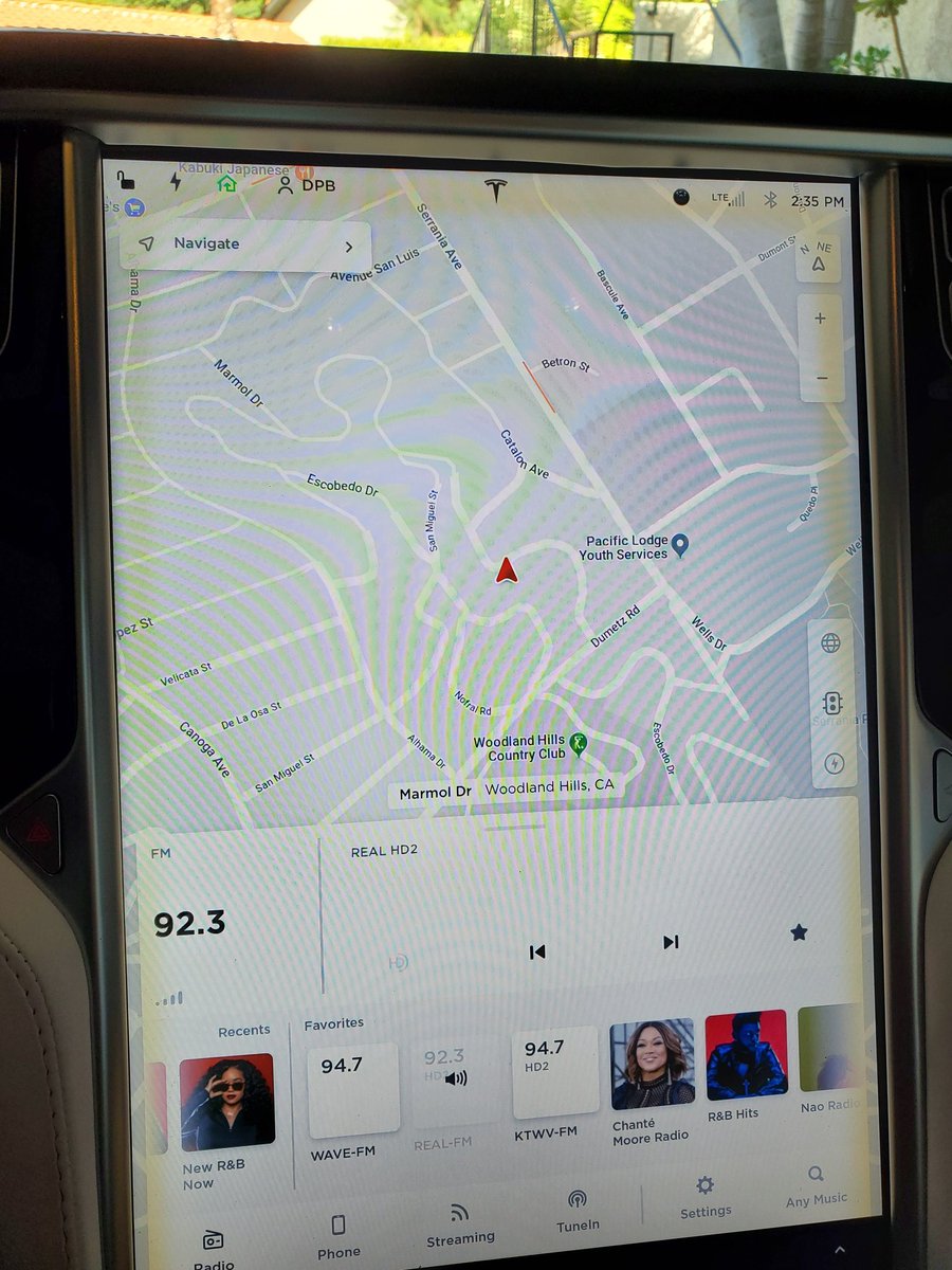 DannyPFriedman's tweet image. Oh so here is the lastest. The main reason I Ubered around for 3 days with no car was to get my yellowing screen repaired. Guess they didn't do anything to my car but make it dirty while I sat home carless because my screen still looks like this @elonmusk @Tesla #servicenightmare