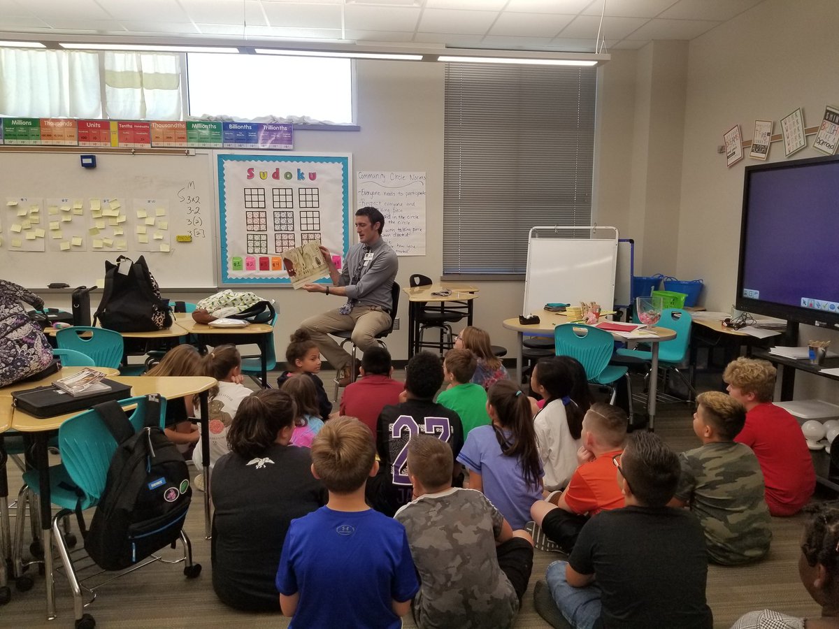 We loved having Mr. Harvell come read to us today. The students didn't want him to leave. <a href="/MahaffeyKISD/">Mahaffey Elementary</a> @HarvellMahadmin