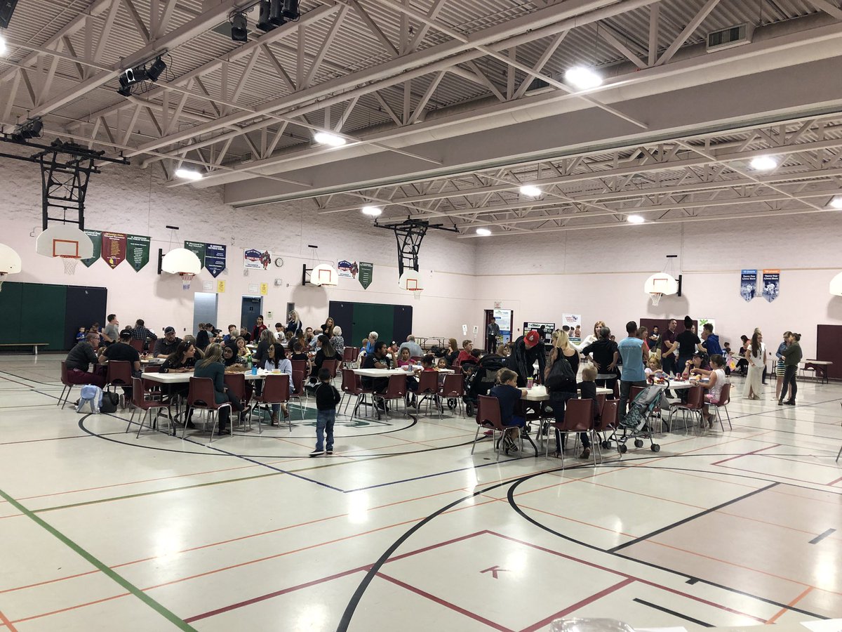 RCNowell tweet media