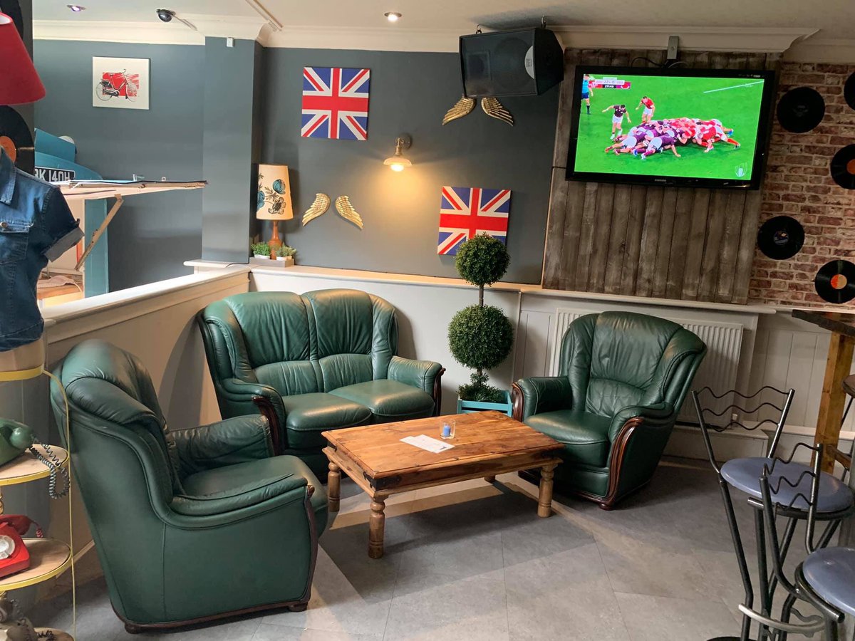 hrryolvr's tweet image. What has peggotty’s become ??? Where’s the sticky dance floor ? Where’s the bag of Mandy in the toilet ? Where’s the under age ? Where’s Sean Paul Temperature ?