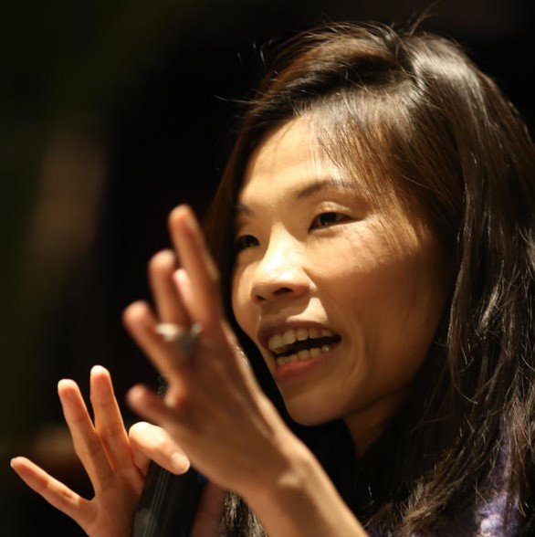 POET AND WRITER FIONA SZE-LORRAIN
Antioch Review contributor  interview: 

Tell us about you.
FIONA: I am a poet, literary translator, and Zheng harpist. 

Read the entire interview review.antiochcollege.org/fiona-sze-lorr…

We hope you enjoy and learn from her experiences.