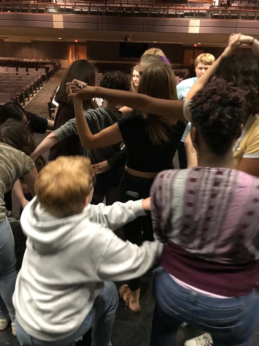 Ms_JWillard's tweet photo. Looks like the new Northern Drama Club is going to be tight! Loving playing the knot game ⁦@NGHSNation⁩ ⁦@joadams58⁩ https://t.co/HoKoNny38K
