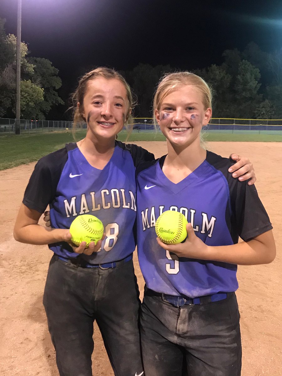 NENemesisGold's tweet photo. Look at this, Alyssa got her 2nd 💣 tonight along with her freshman teammate! You can bet their HS coach is excited about the next 4 years with these two! #ClipperTime #HSBombSquad #DoublePlayComboGoesYard #NemesisGoldOffseason 🥎💣💪🏼🔥 https://t.co/IQMEqociZE