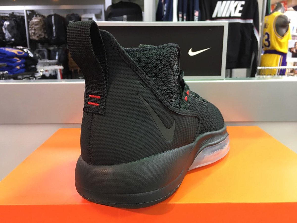 gallery2basket's tweet photo. 【新商品入荷】NIKE ZOOM RIZE(BQ5467-002)
https://t.co/9GUZDZQZdm
#gallery2 #ギャラリー2 #ギャラ2 #バスケットボール #バスケ #basketball #バッシュ #nike #nikebasketball #ナイキ #nikehyperdunk #hyperdunk #zoomrize #nikezoomrize #ズームライズ #ニックファジーカス #ファジーカス https://t.co/vQQlWMWedP