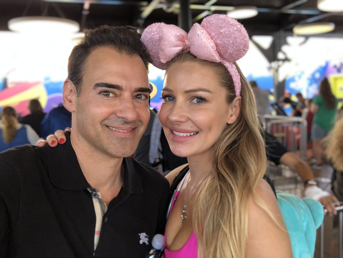 Happy birthday to my beautiful wife <a href="/AnyaBenton/">Anya Benton</a>