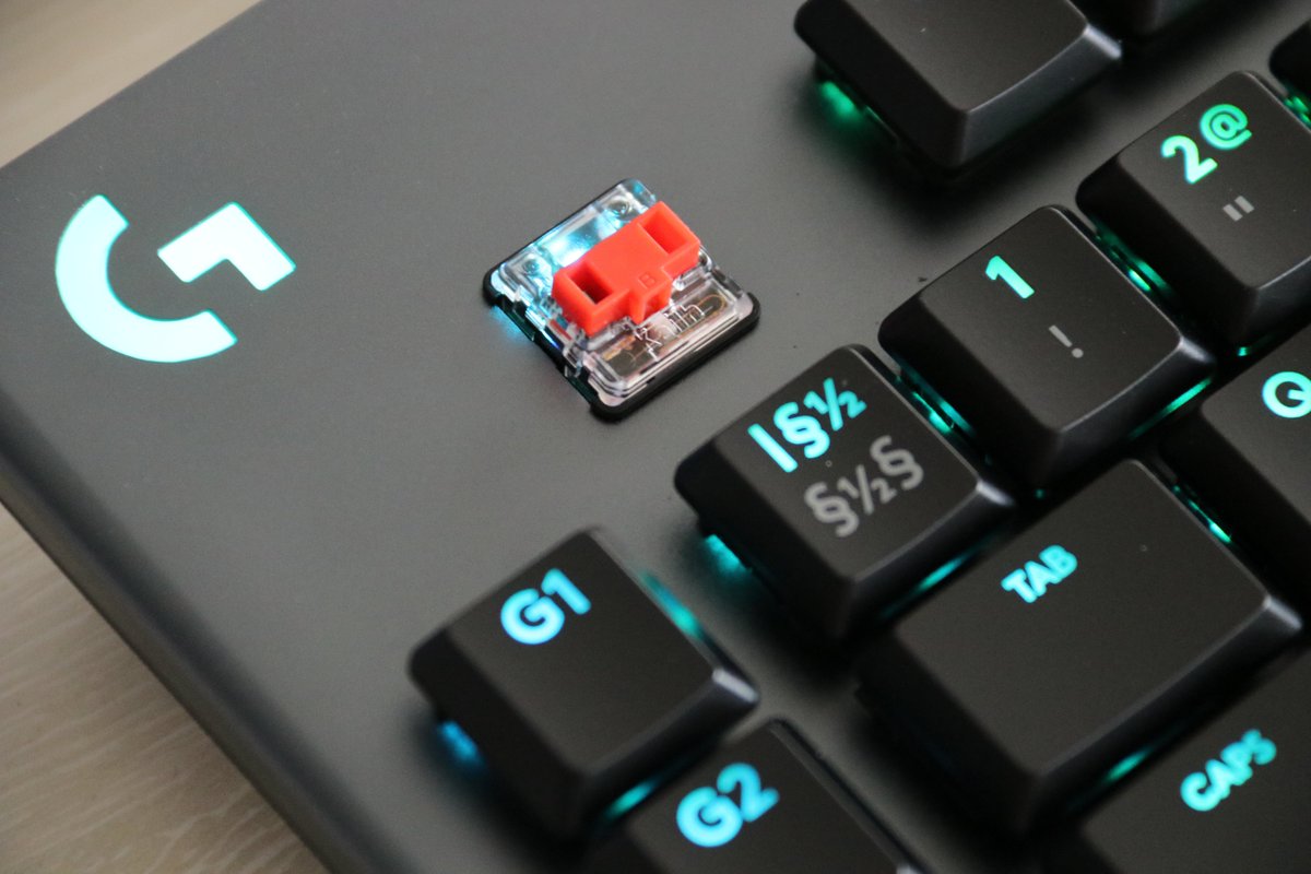 KailhSwitch's tweet photo. Attracted by appearance, fallen for colorful light, been faithful to the stable quality (Quote：始于颜值，陷于才华，忠于人品).@LogitechG   #kailhswitch #kailh #KailhChocSwitch #KailhPG1350 #LowProfileSwitch https://t.co/FeBEimU9pE