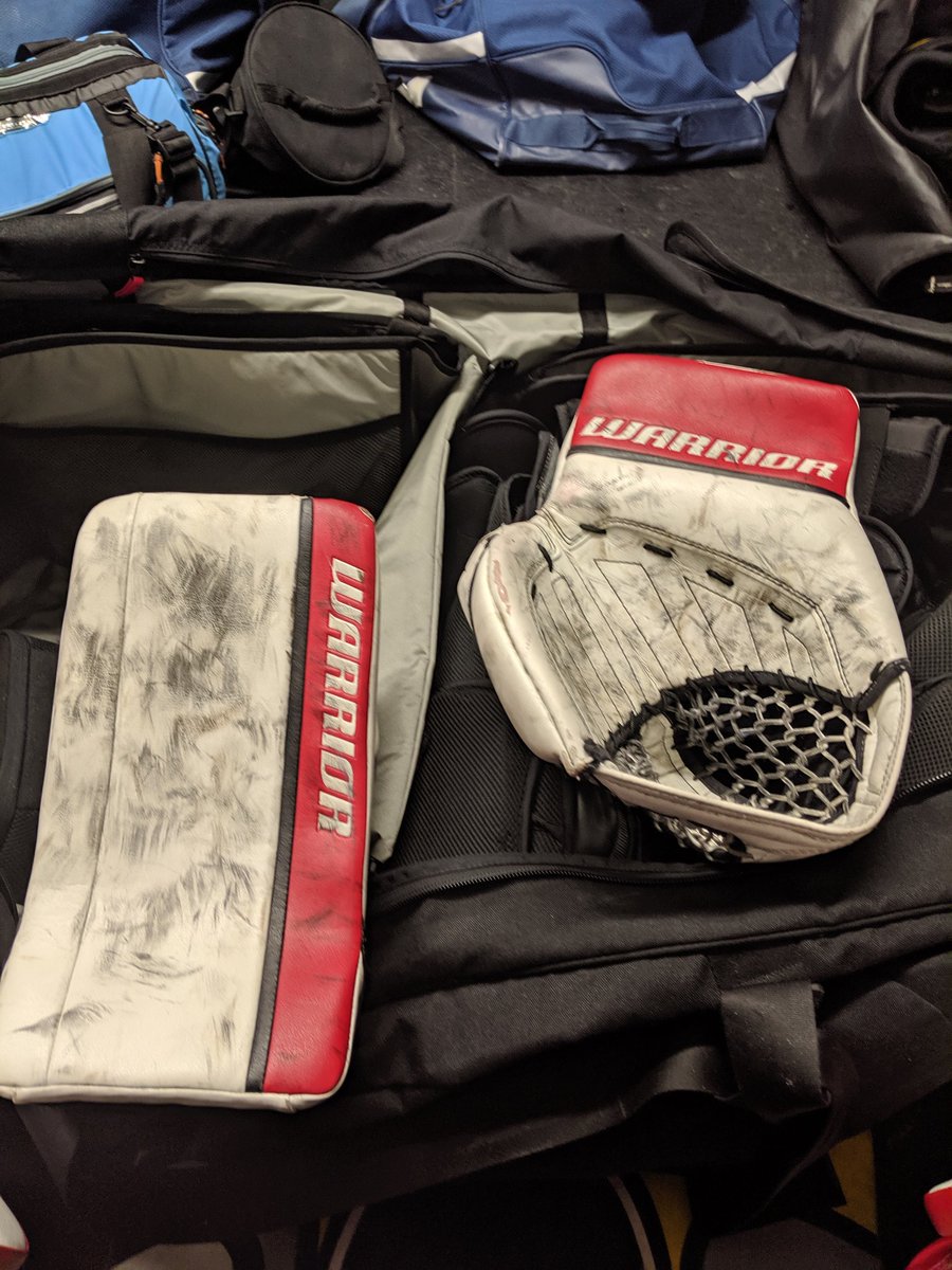 KenErnstberger's tweet photo. Oh @WarriorHockey don't fail me tonight! #AllTheHelpICanGet https://t.co/zVaVZgRCWA