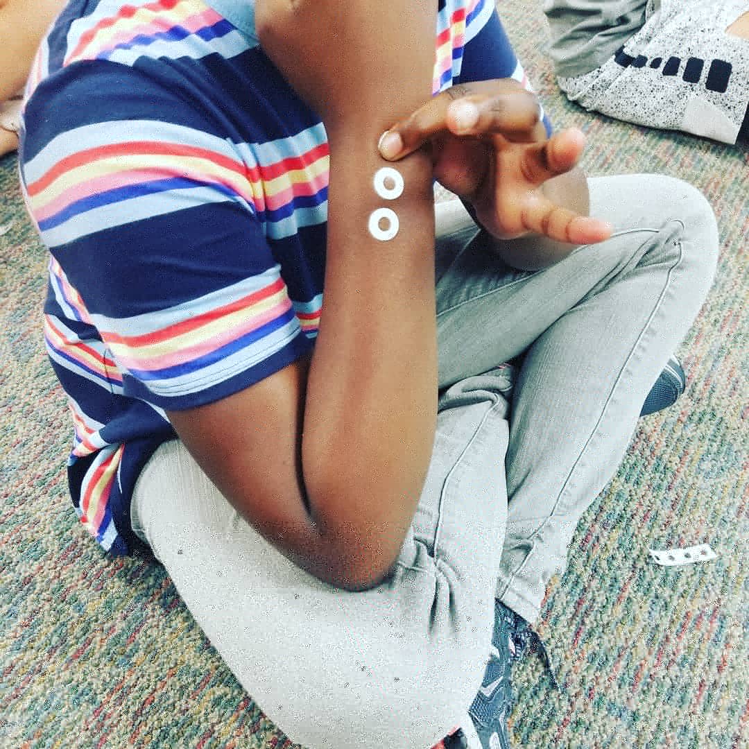 WHmusicrocks's tweet photo. 4th grade preparing for #recorders next week! We used 3-hole reinforcement stickers to practice pinching and moving 1 finger at a time! @LPSFineArts @WHWildcats #lpsleads #elmused #orffschulwerk #orffposse #kodaly #generalmusic https://t.co/uVJHAxy6Z9