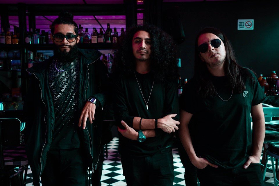 .<a href="/reveilworld/">Reveil</a> se clasificó a la gran final de #SessionsMx, el concurso de bandas organizado por <a href="/vans_mx/">Vans México</a>. ¡Conoce más sobre su propuesta musical! bit.ly/2m6rfxu 👟🎶