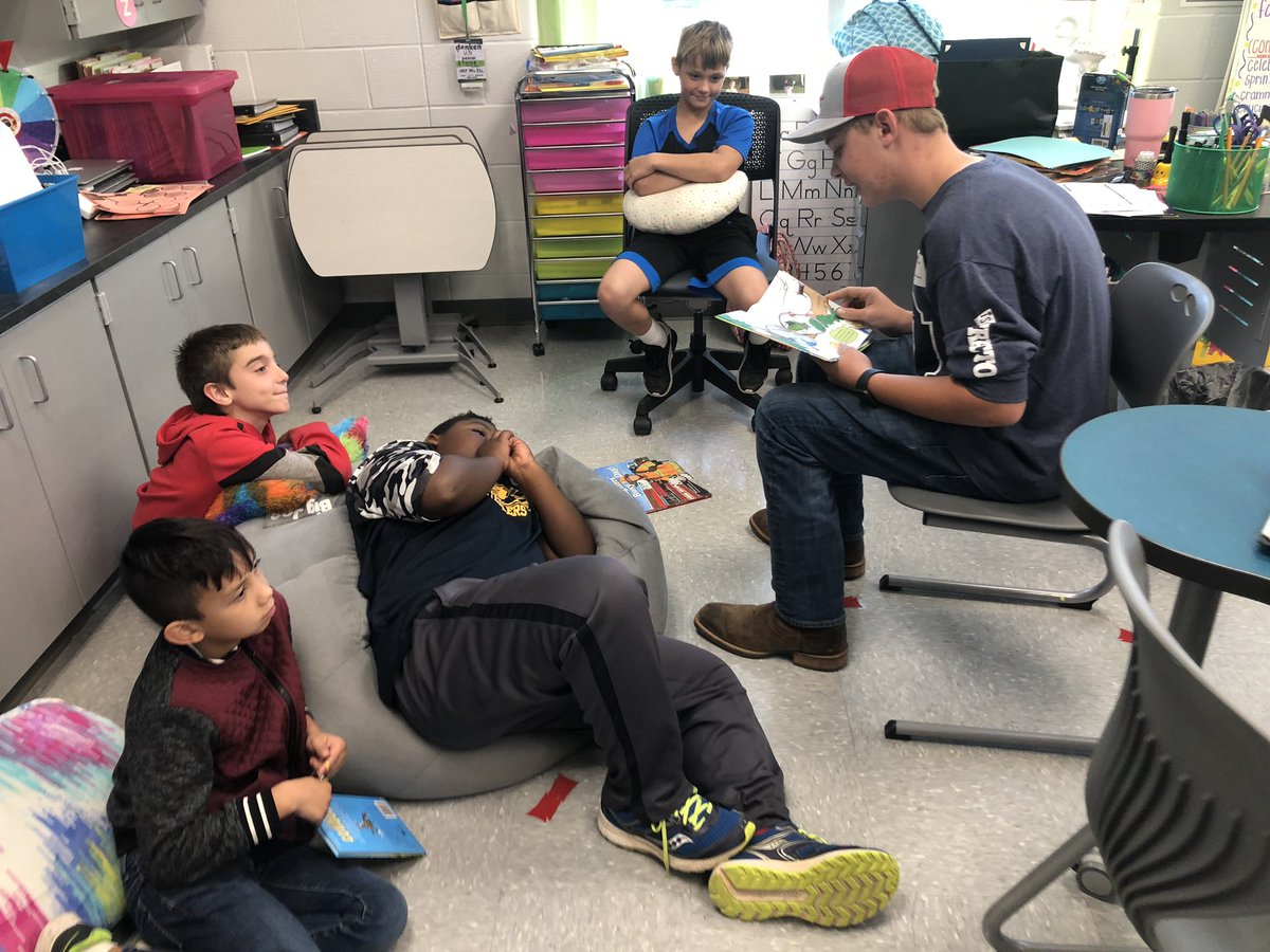 WR_FFA's tweet photo. Today, our officer team visited Mrs. Perrell’s fourth grade students and joined them during their reading time! We would like to thank West Rowan Elementary for hosting us, we can not wait to come back!! #agvocates #ncffa #wrffa https://t.co/tKsTK51qid