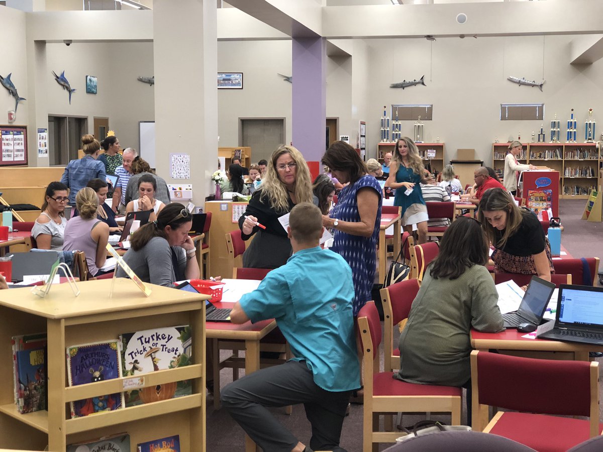 finsupavidstem's tweet photo. MCSD district PD Using AVID’s 4A model! #ThisIsAVID #Avid @AVID4College Innovation in education @KCondella https://t.co/mgLJr93PTK
