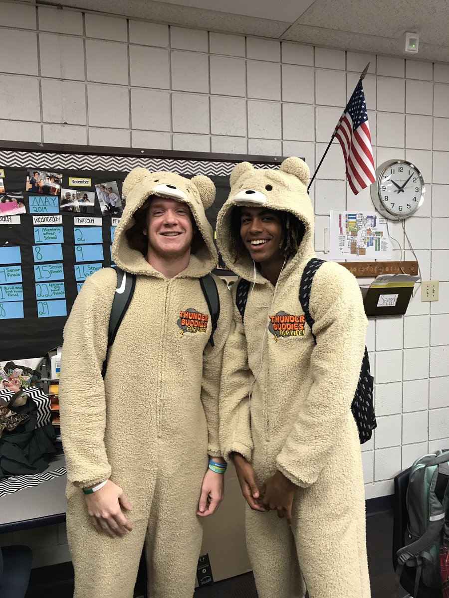 Day 2 of spirit week at EHS! PJ day is the best day. #ehs63025 <a href="/EHS_hub/">EHS-hub Publications</a>