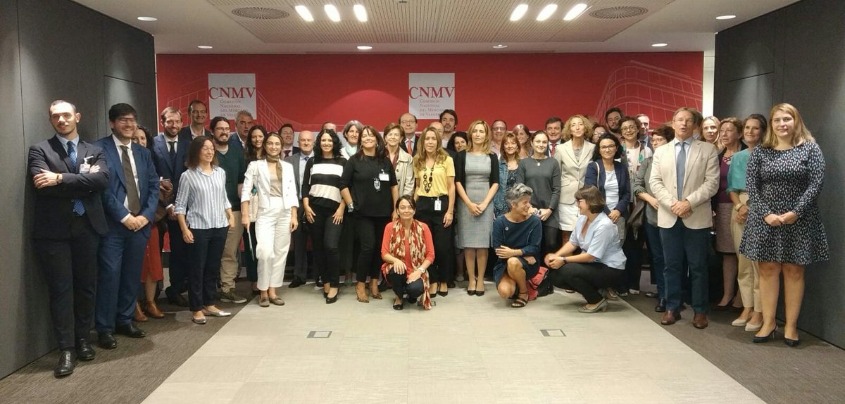 UECoE3's tweet photo. El lunes asistimos en la sede de la @CNMV_MEDIOS a la Asamblea de colaboradores del #PlandeEducaciónFinanciera para poner en común todas las actividades que se están organizando con motivo del #DíadelaEducaciónFinanciera #7DEF que se pueden consultar en ⏩ https://t.co/60BsubBV7c https://t.co/dtV3eT87Sb