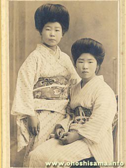 Uzivatel 着物沼のじぞう 着物変態 Na Twitteru 明治時代の服装について調べてたら 明治末期 大正時代に 二百三高地髷という 髪型が大流行したらしい ゴールデンカムイ好きとしては いつか結ってみたいよねえ ほぼリーゼントな気もするけど 日本髪