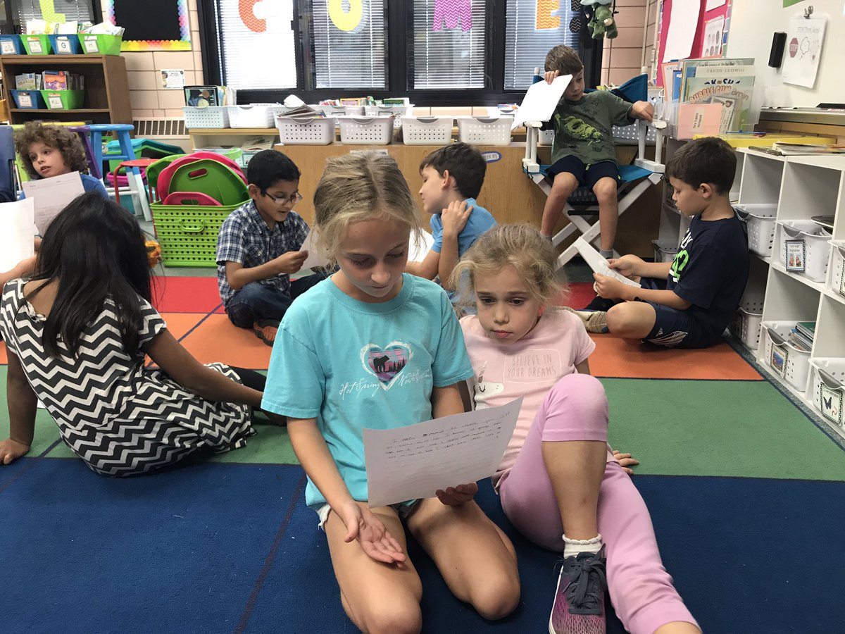 MrsWeller64's tweet photo. Writer’s workshop partnership- collaborating on ideas for our personal narrative stories ! #D64smiles #engagedD64 @FranklinD64 https://t.co/Ju6OvBVj1P