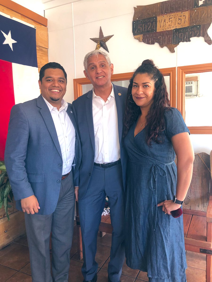 bylrgrl's tweet photo. Met with @RobertGallegos_ and he is reviewing our @TYTArmy3 #progressivepledge stay tuned...
@mtzcamp https://t.co/6k0c8IQSaf