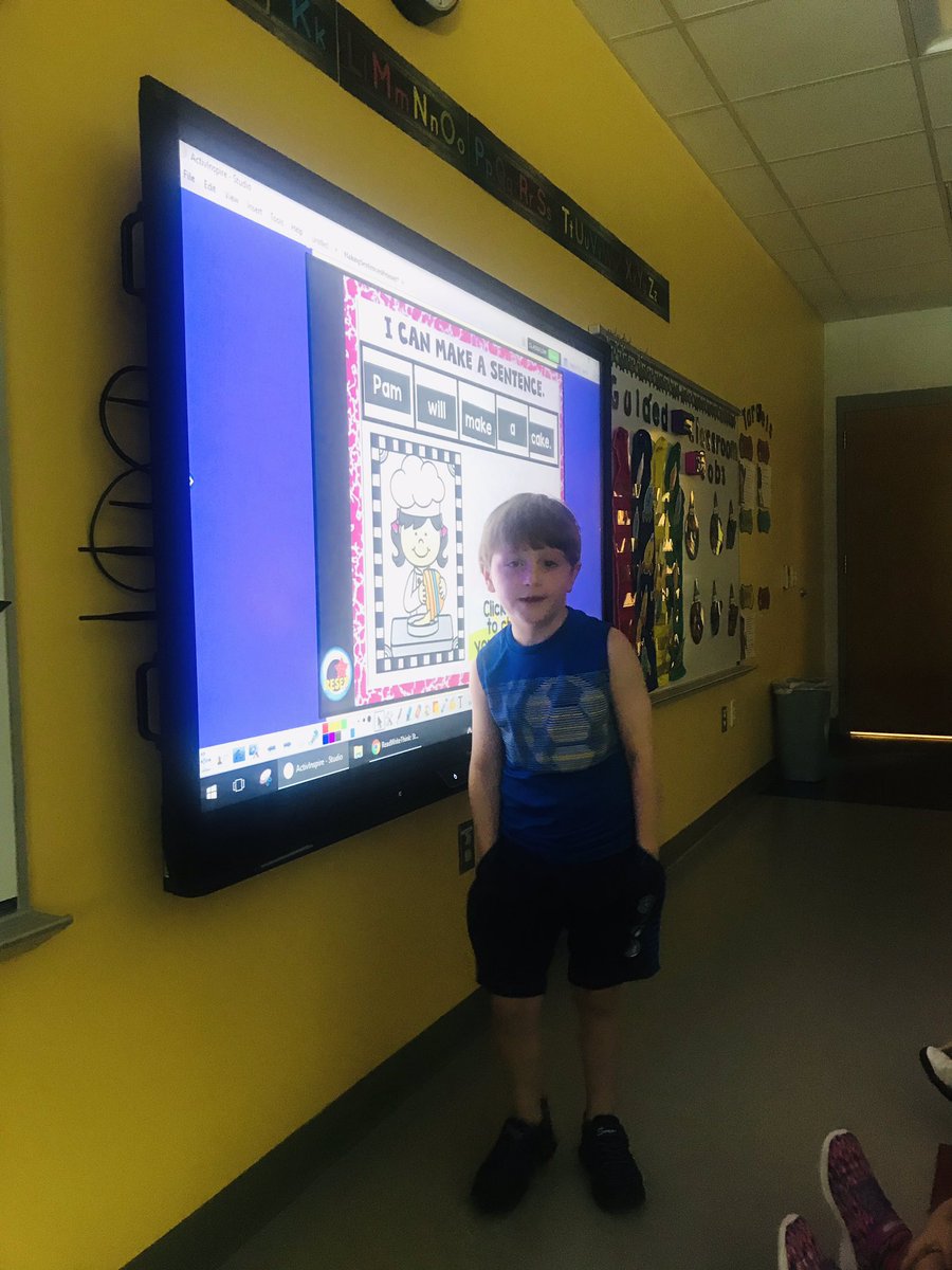 chalkandgrace's tweet photo. We are finishing up #sentencefluency📝 We have discussed capitalization, corrected sentences using #CUPS☕️and read a story titled #Littlei🤓 to make connections with what we’ve learned. Tomorrow we begin to learn how to write descriptive sentences. #HaskinsCadets🚀 #HawksSoar💚💙 https://t.co/TCzmOgSyZp