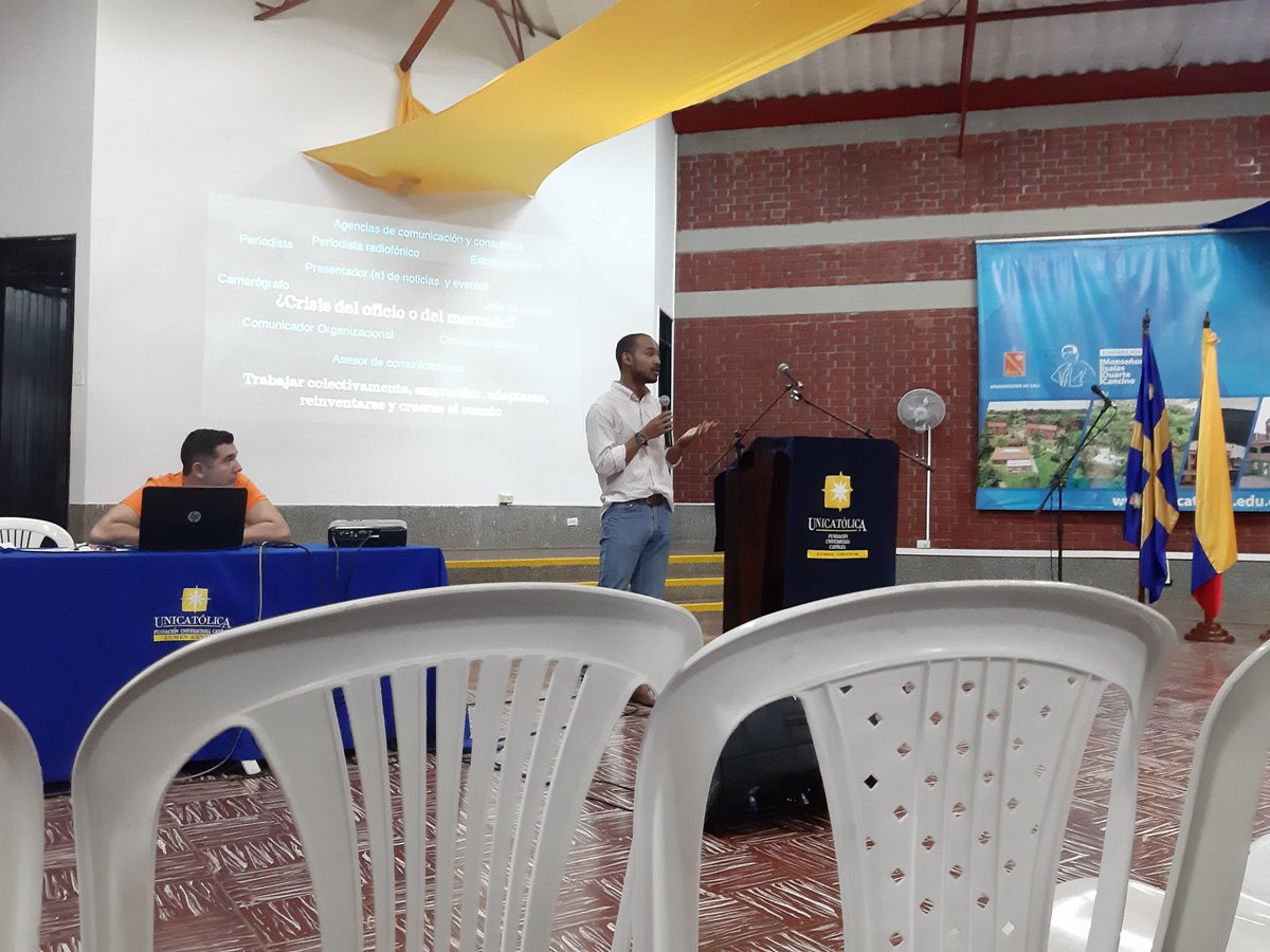 Vajair1's tweet photo. "La comunicación social y el periodismo es muy importante y más en épocas electorales" - David Quintero - Periodista egresado de Unicatólica 

@UnicatolicaCali @realidad360 #Unicatolica #SemanadelaComunicaciónCSPUnicatólica #Semanadelacomunicación #Comunicación https://t.co/IcLabV6W7g