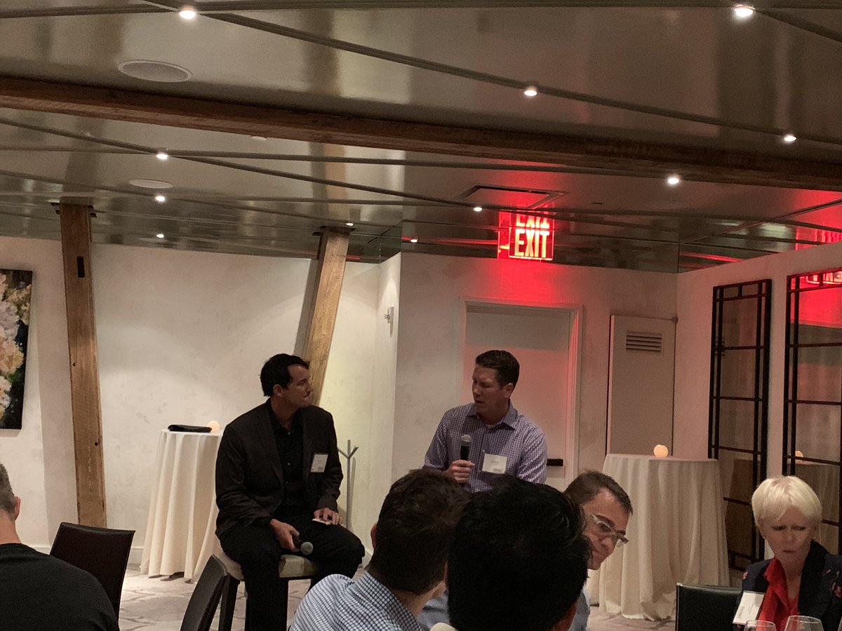 ryan_darnell_'s tweet photo. Closing #EvolvingE19 with a dinner with friends & partners and a fireside chat with @hallawton (president of Macy’s) and @jrichlive
@GGVCapital @robin_p_li https://t.co/3fdnsWESlV