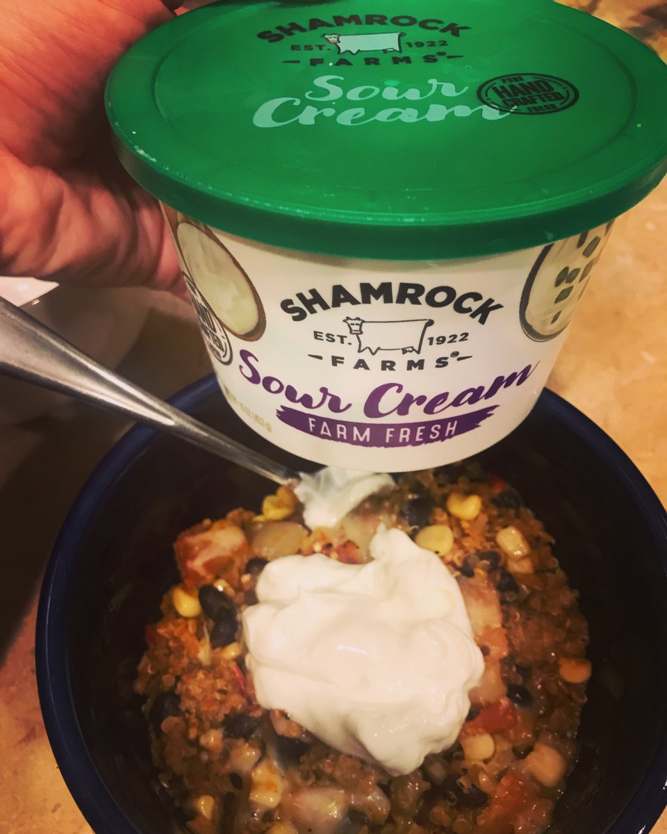 Girby7's tweet photo. @shamrockfoods sour cream was a delicious addition to a family favorite easy meal—taco quinoa skillet.  Check out their new look with the same delicious flavor and creamy texture. #SocialSpotters #ShamrockFarms #ad https://t.co/xwvhAb2l7v