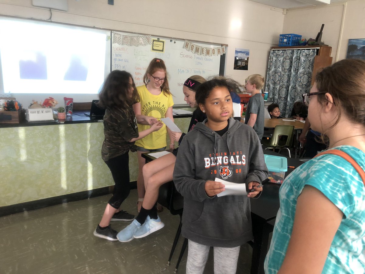 CatieWestrich's tweet photo. What a great way to get math students writing and communicating with one another! Great classroom discussions! #samebutdifferentmath
#iteachmath #teach180 #mtbos #NWLSDgobeyond https://t.co/NqeEftIhPx