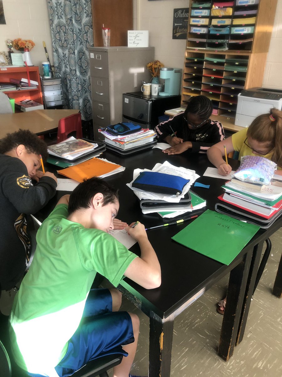CatieWestrich's tweet photo. What a great way to get math students writing and communicating with one another! Great classroom discussions! #samebutdifferentmath
#iteachmath #teach180 #mtbos #NWLSDgobeyond https://t.co/NqeEftIhPx